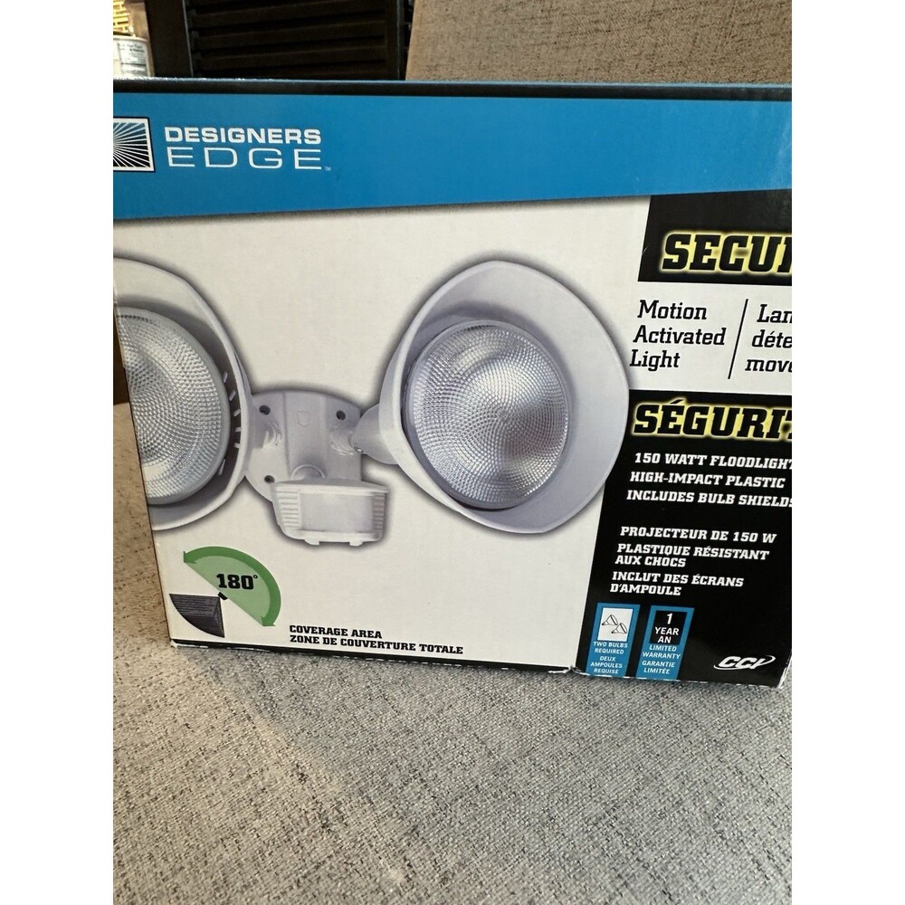 Designers Edge 150 Watt Security Floodlight with Motion Activated White New Box